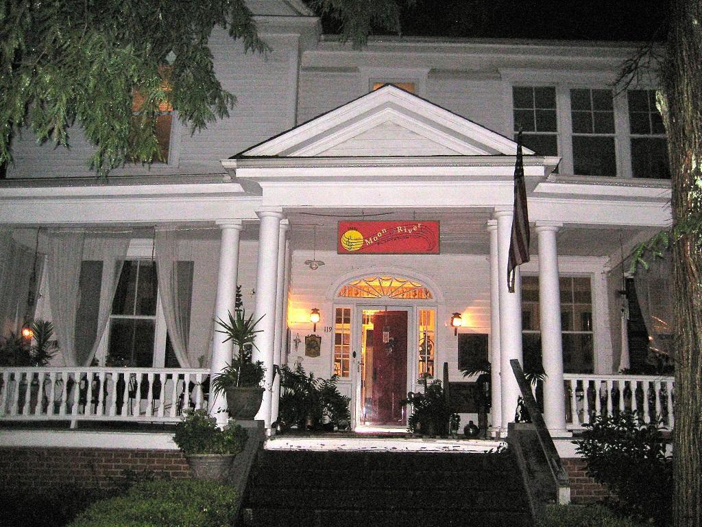 Inn Upon Moon River Plantation Chester Εξωτερικό φωτογραφία