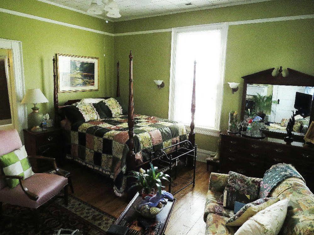 Inn Upon Moon River Plantation Chester Εξωτερικό φωτογραφία